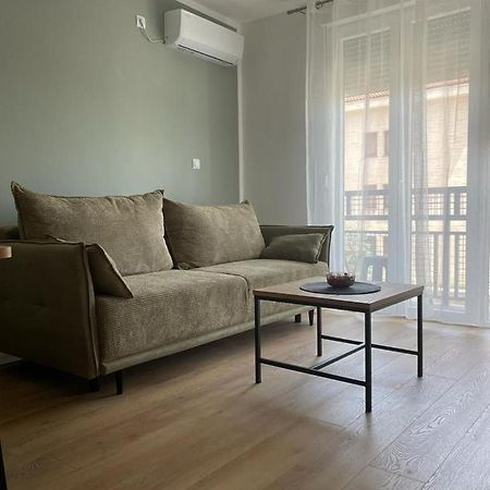 Apartman Stela Книн Екстериор снимка
